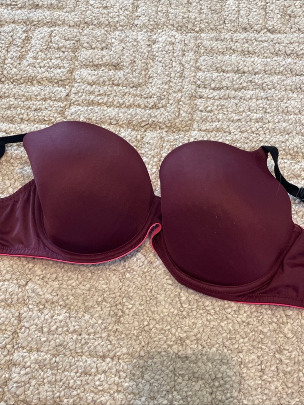 Victoria’s Secret Wear Everywhere Lightly Lined Bra 34DD Maroon Wine Burgundy
